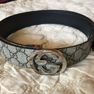 Gucci Reversible Logo belt 95